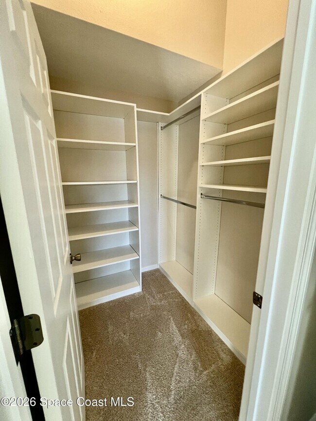 Building Photo - 855 Luminary Cir