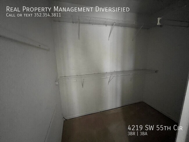 Building Photo - 4219 SW 55th Cir