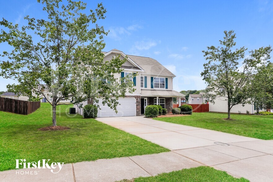 Building Photo - 2922 Blueberry Dr