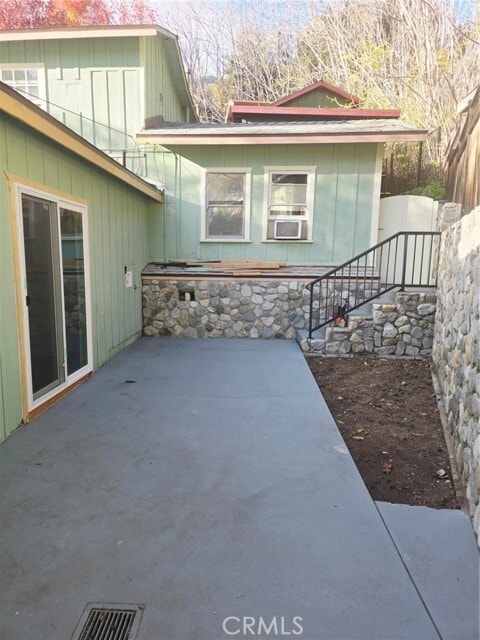 Building Photo - 533 Sturtevant Dr