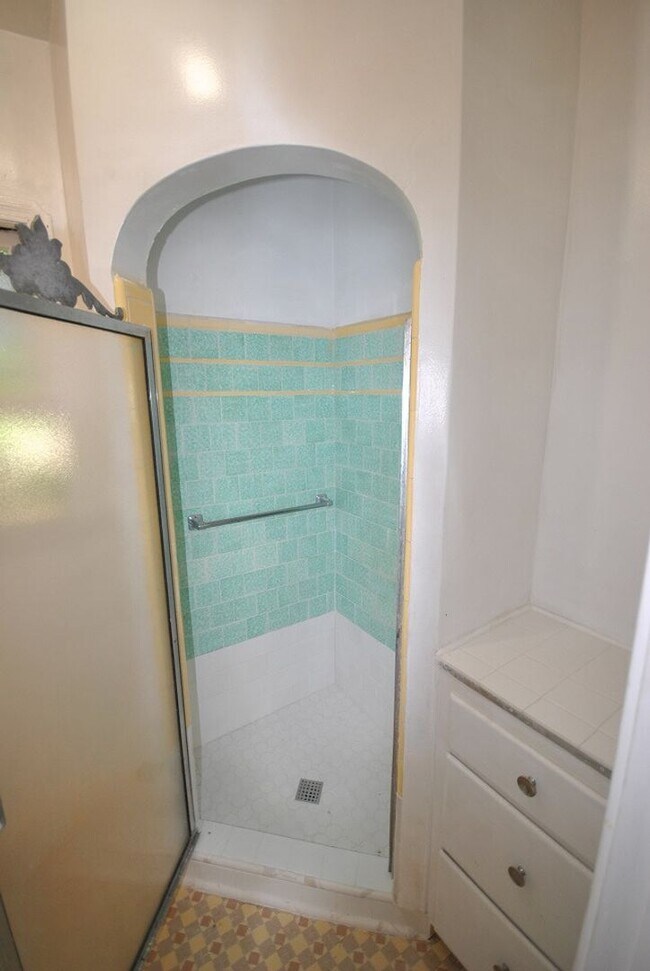 Building Photo - Beautiful and Charming 3 Bedroom 2 Bath Home in Vallejo with Views!