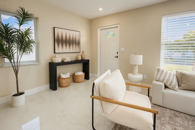 Building Photo - 1399 NE 38th St