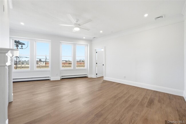 Building Photo - 13 W Hoffman Ave