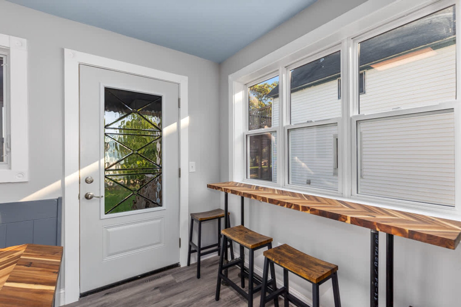 Building Photo - 21 Coldbrook St NE