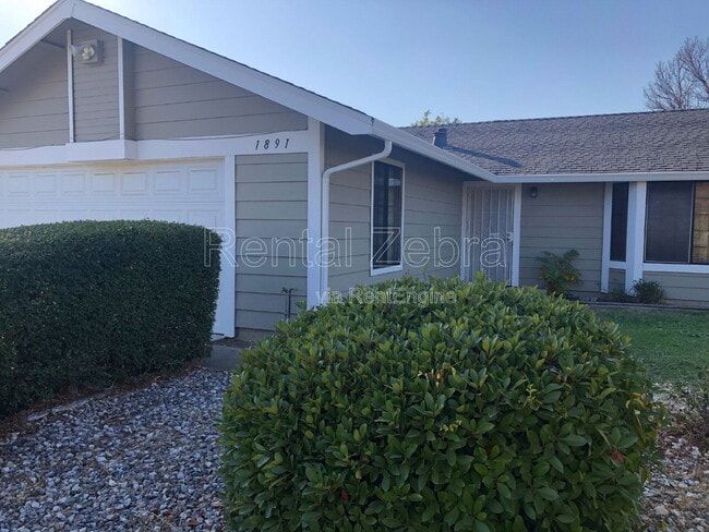 Building Photo - 1891 Santa Monica St