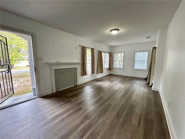 Building Photo - 2861 Ralston Rd