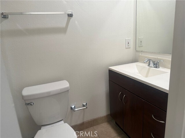 Building Photo - 1209 W Rosewood Ct