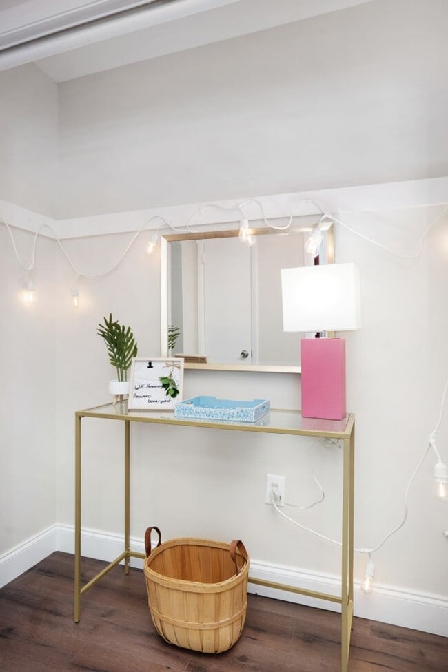 Building Photo - Furnished Chic Monthly Rental Home in Bradenton, FL VACA or Short Term