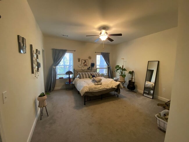 Building Photo - 4bed-2bath Newer built home in Hinesville, GA!