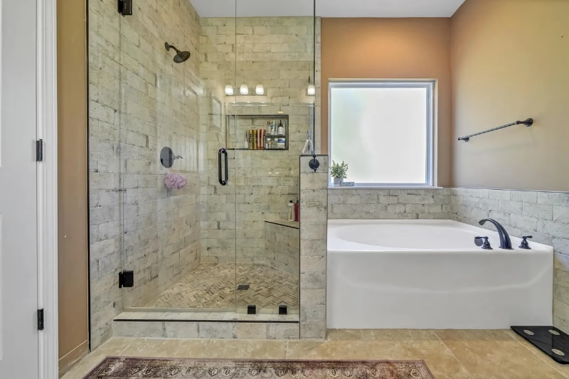 Building Photo - 122 Big Oaks Ln