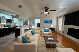 Building Photo - 3-Bedroom Home for Lease in Rowlett – Cul-...