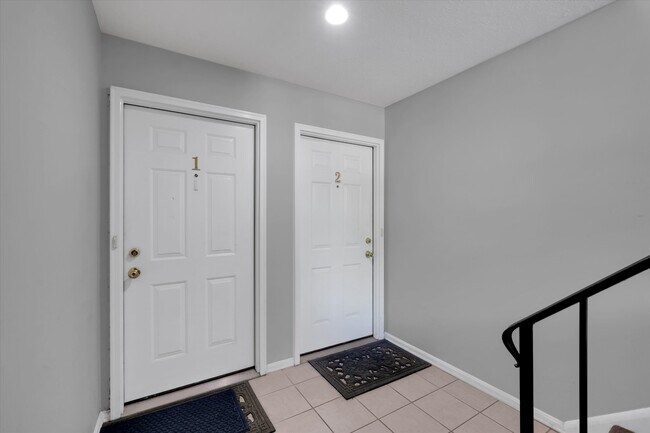 Building Photo - 739 N Hite Ave