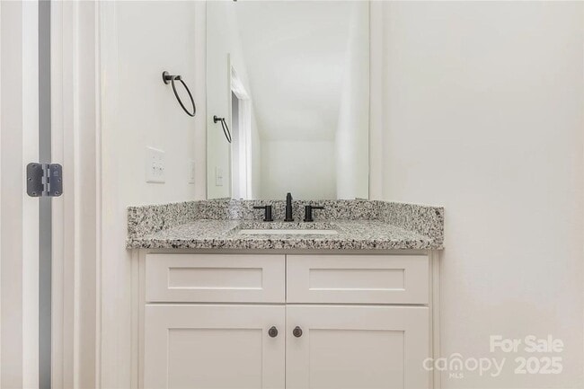 Building Photo - New Construction 3 Bed 2.5 Bath Home in Hickory, NC