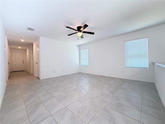 Building Photo - 1717 Round House Ln