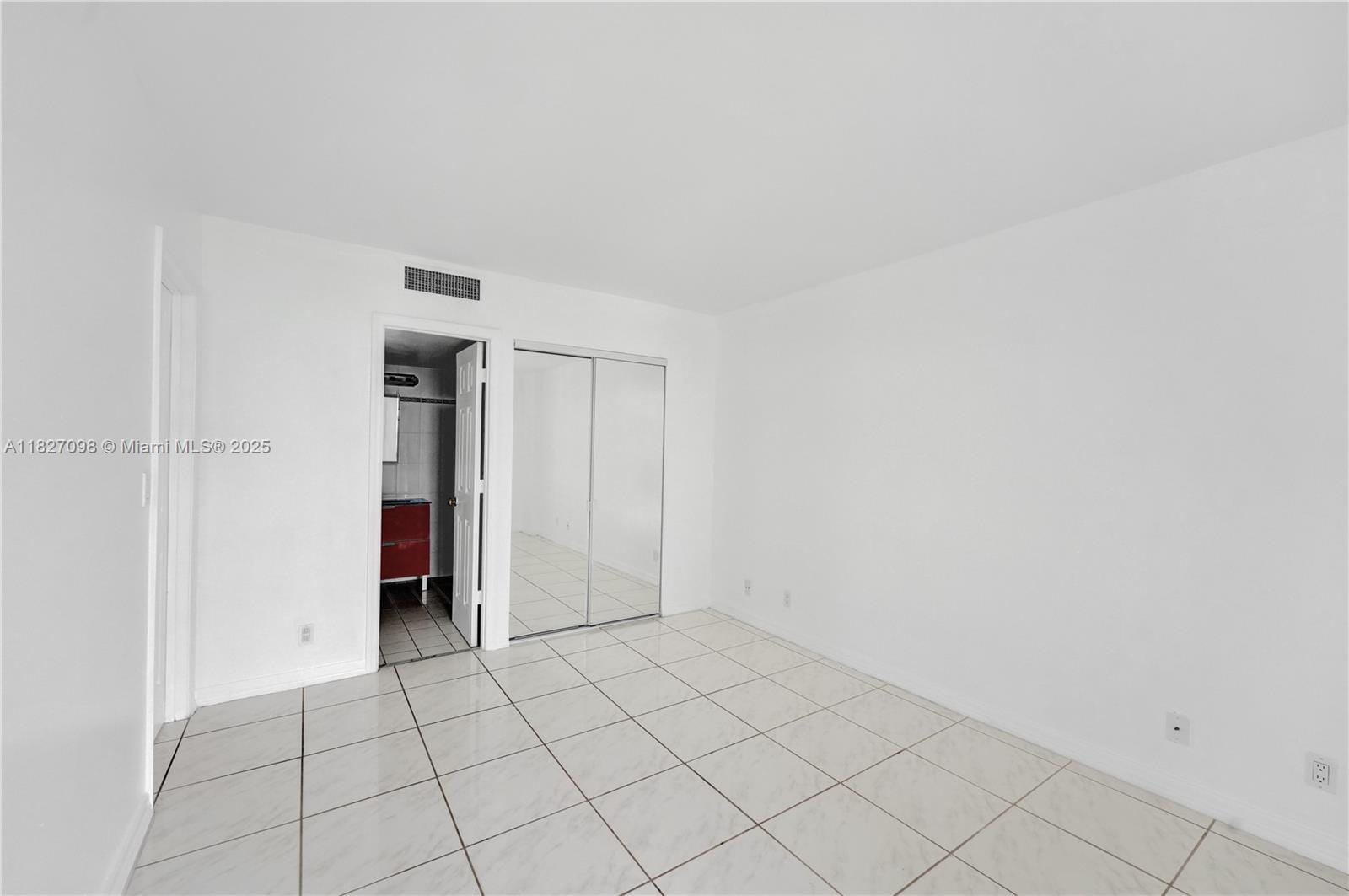 Building Photo - 20335 W Country Club Dr