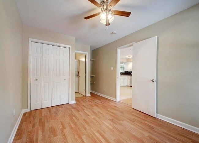 Building Photo - 608 1/2 Genard Unit B - 3 bed 2 bath one story with back yard.