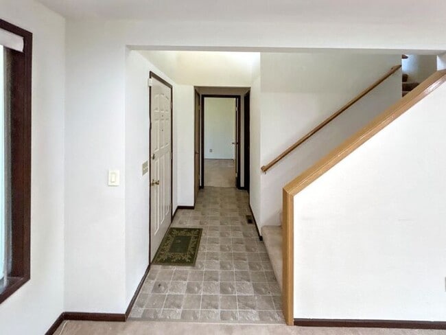 Building Photo - Beautiful 4 bed & 2 bath home in Kent WA!!