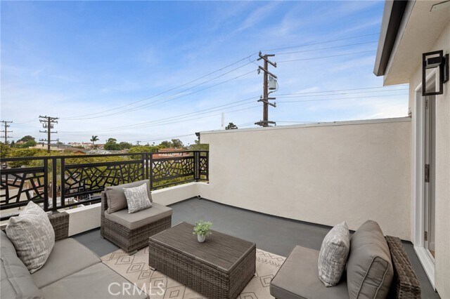 Building Photo - 201 S Juanita Ave