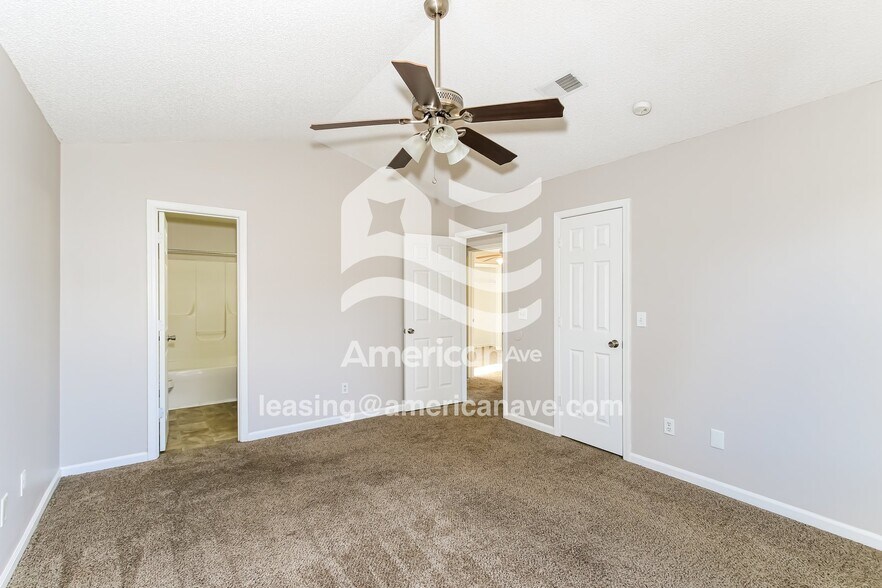 Building Photo - 423 Bradford Ln