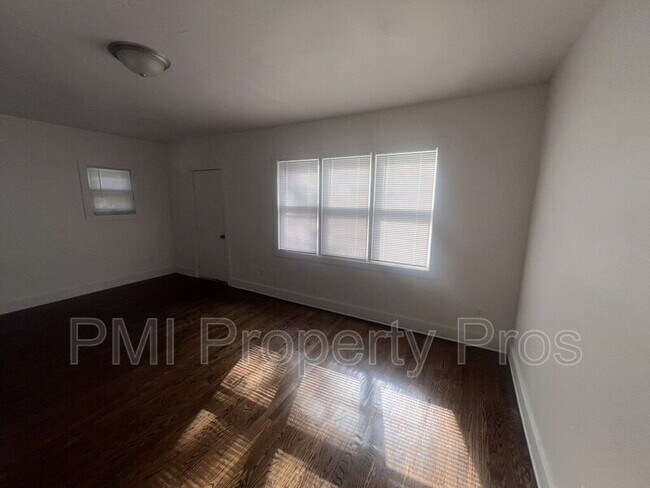 Building Photo - 3138 N 11th St