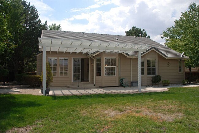 Building Photo - Red Hawk Golf View Home