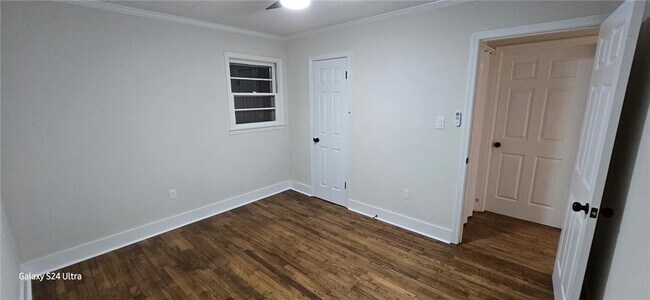 Building Photo - 1121 Harbins Rd