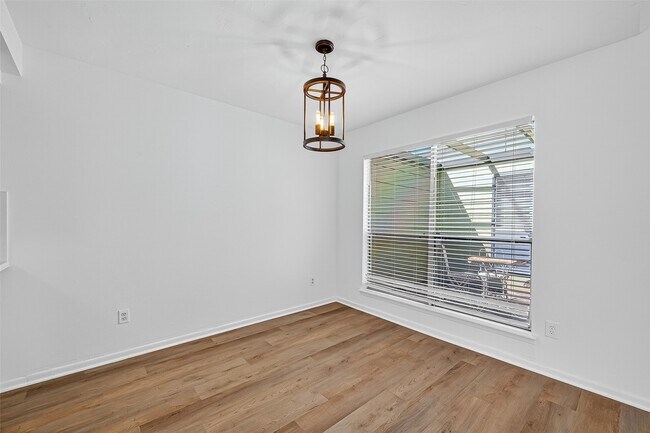 Building Photo - 1917 Trixie Ln