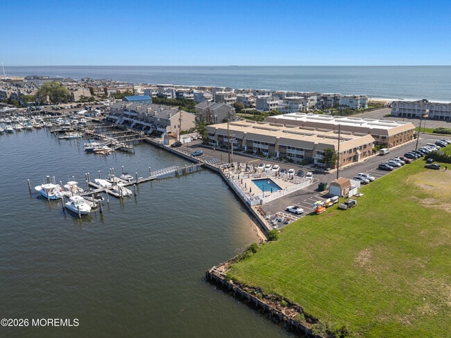 Building Photo - 1340 Ocean Ave