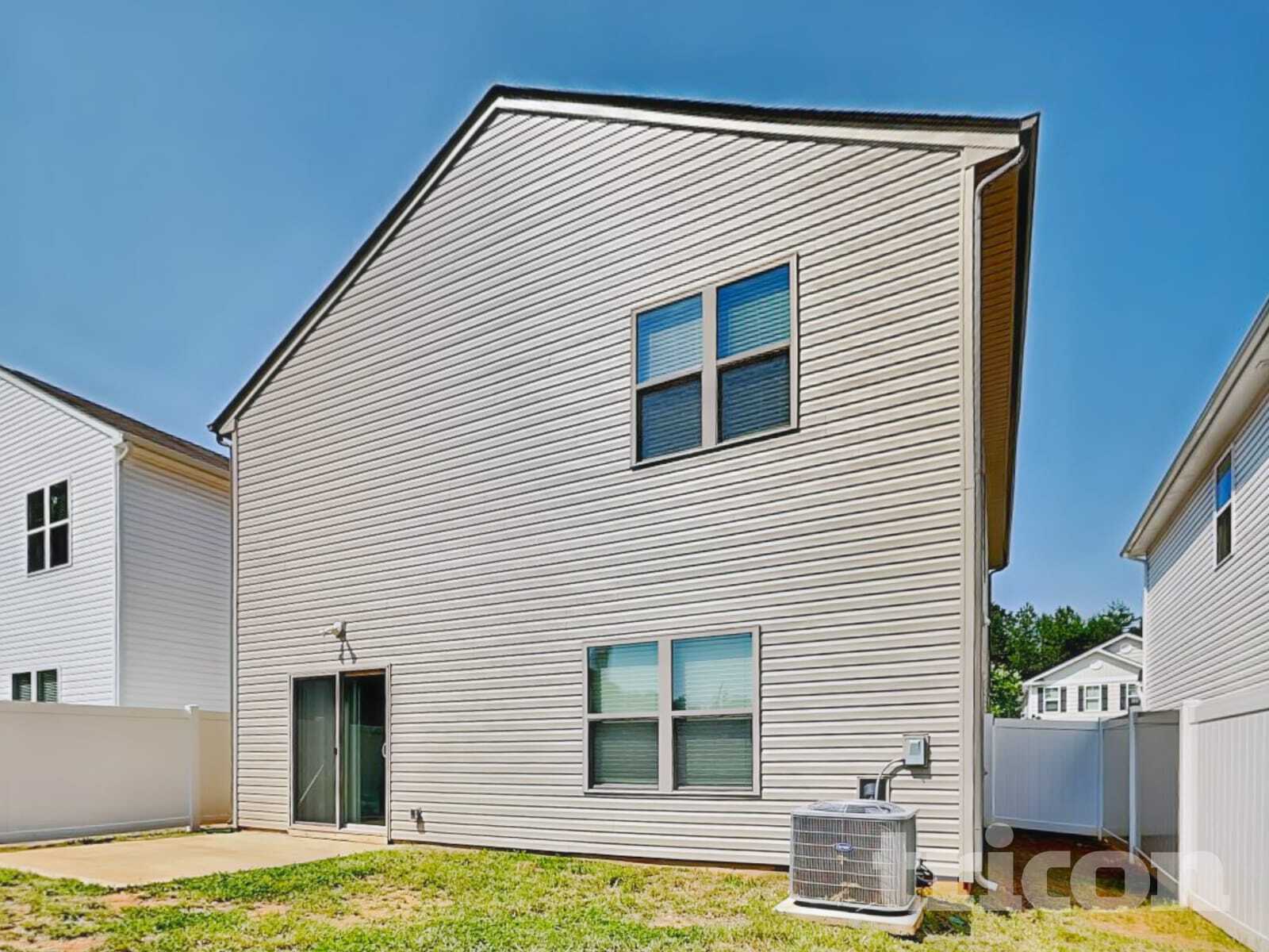 Building Photo - 138 Spring Knoll Dr
