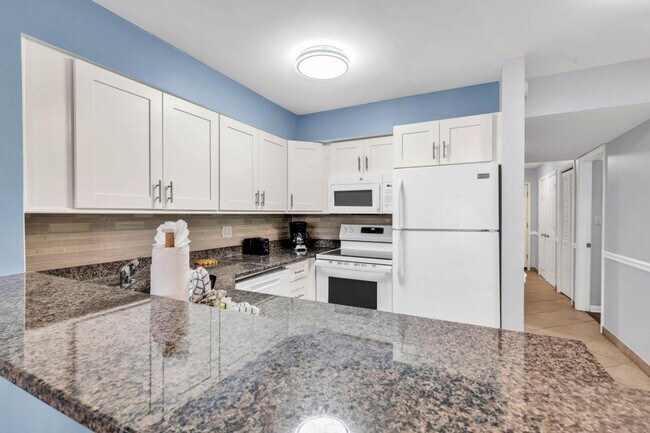 Building Photo - 2500 N Ocean Blvd