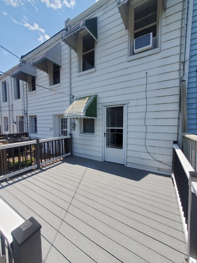Building Photo - Charming 2 BR/1BA townhome in historic Hampden
