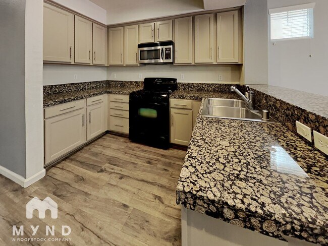Building Photo - 6627 Sportoletti Dr