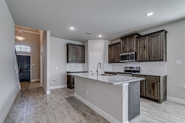 Building Photo - 327 Sweetspire Dr