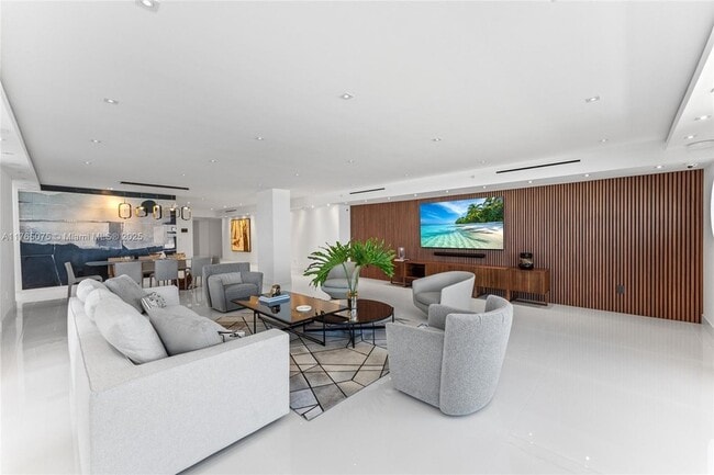 Building Photo - 5801 Collins Ave