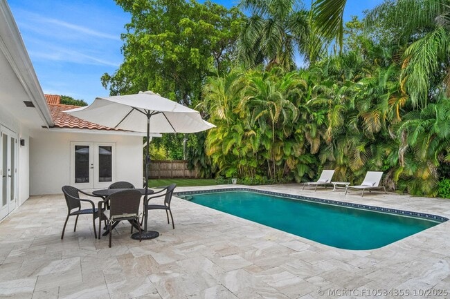 Building Photo - 326 Seven Isles Dr