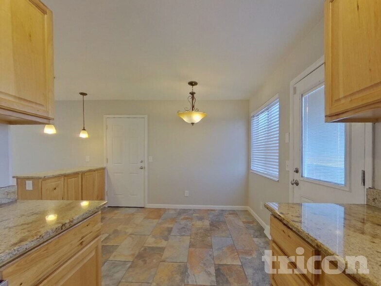 Building Photo - 10435 W 107th Pl