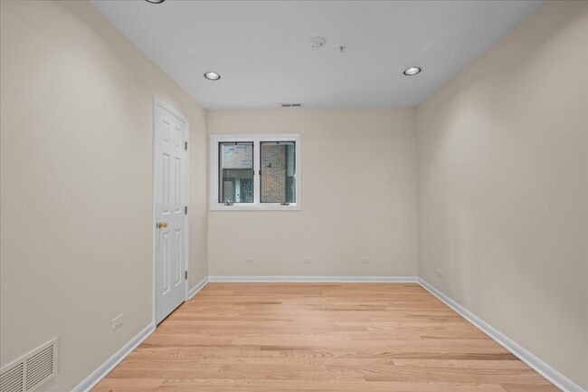 Building Photo - 62 E Center Ave