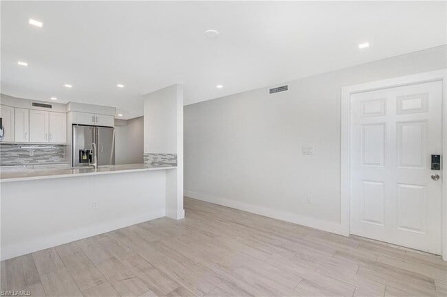 Building Photo - 25870 Hickory Blvd