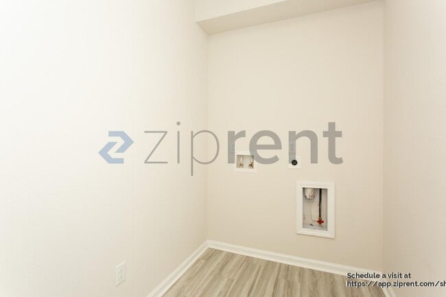 Building Photo - 152 Cedar Elm Wy