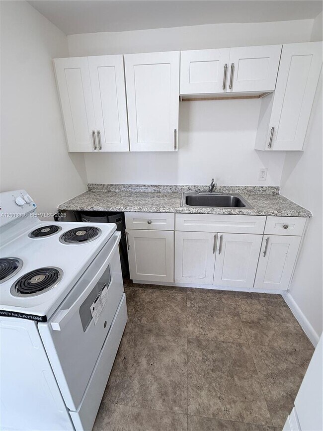 Building Photo - 1101 S K St