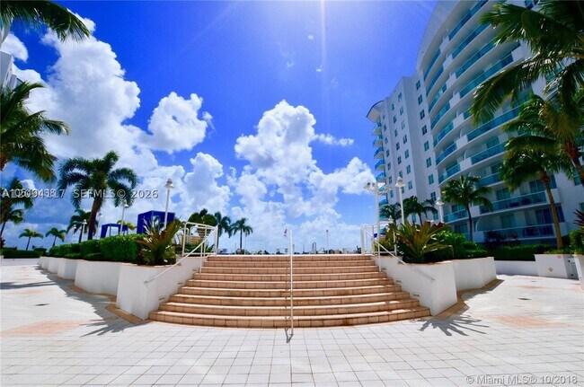 Building Photo - 7900 Harbor Island Dr