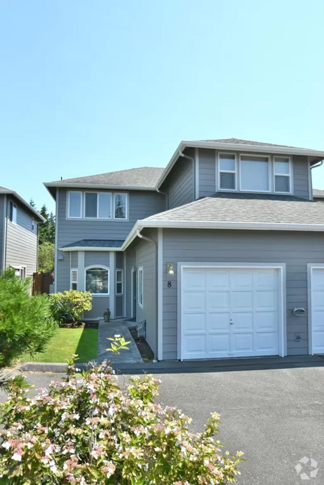Building Photo - 3bd/2.5ba Edmonds Home