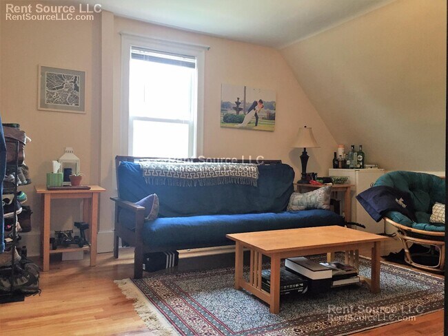 Building Photo - 15 Sargent Ave