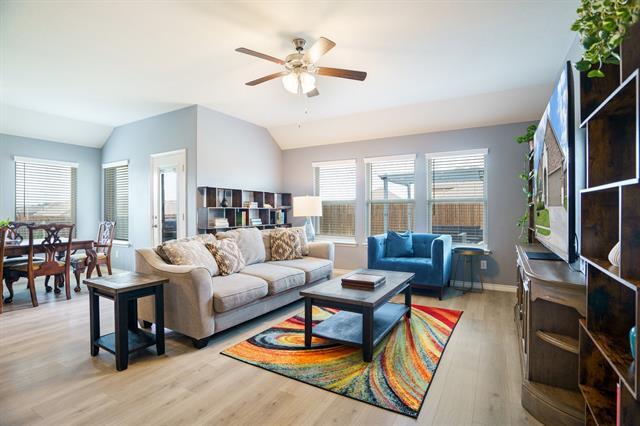 Building Photo - 303 Headwater Dr