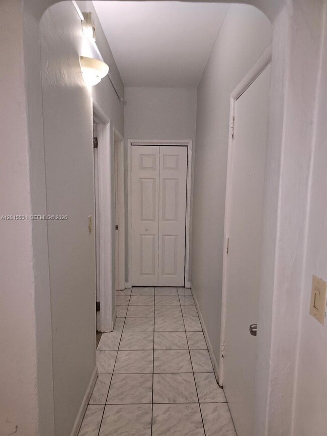 Building Photo - 215 30th St