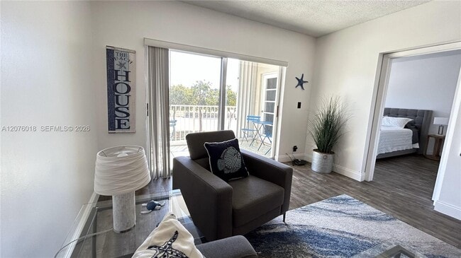 Building Photo - 4117 Bougainvilla Dr