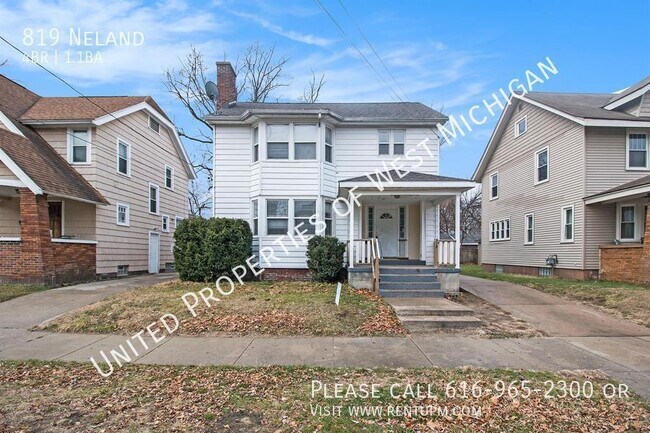 Building Photo - 819 Neland-