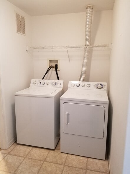 Basement Washer Dryer - 135 Patrick Ave