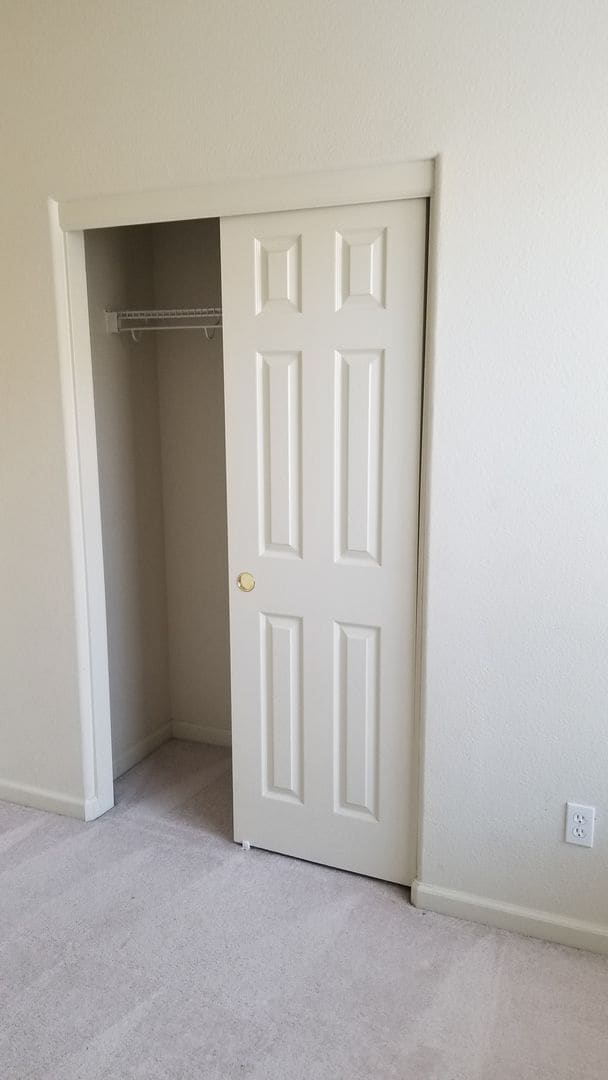 Building Photo - Beautiful Rental Home