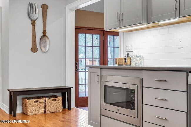 Building Photo - 1923 Whitesville Rd